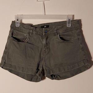 H&M khaki short sz. 8